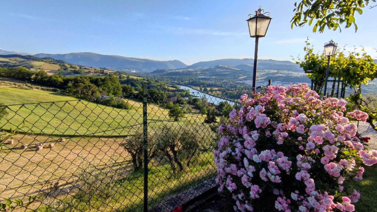 Agriturismo Pascucci Tolentino Exterior photo